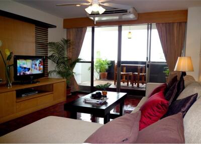 Cat friendly charming 2 bedrooms with big terrace in Sukhumvit Soi 4 - 920071001-9949
