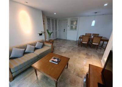 Pet friendly 2 bedrooms apartment in Sathon