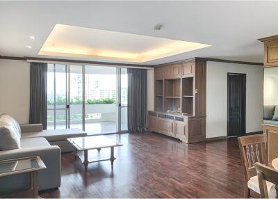 A lively area yet with quiet ambiance and easy access to anywhere in the Sukhumvit area. - 920071062-39