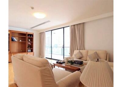 Spaious 3 bedrooms Sathon Soi 1 FOR RENT