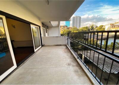Charming 3 bedrooms pet friendly in Thonglor. - 920071001-9701