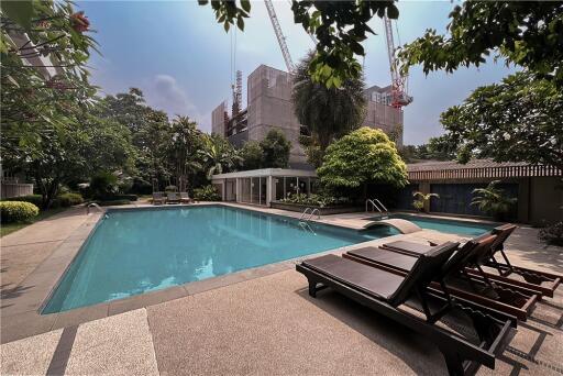 Homey apartment pet friendly 4bedrooms with big balcony in Sathorn  Nanglinchee FOR RENT