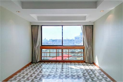 Newly renovated pet-friendly 3 beds BTS Phrom Phong.