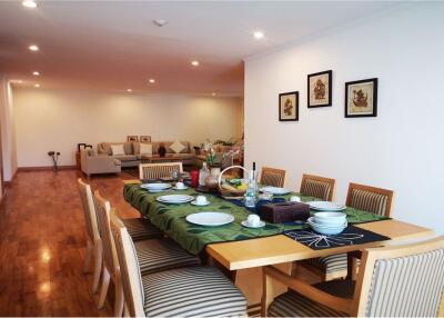 Modern 3+1bed 4bath 3 balconies, pet friendly & fully equipped kitchen in Phrom Phong