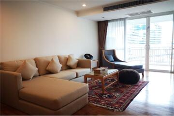 Modern 3+1bed 4bath 3 balconies, pet friendly & fully equipped kitchen in Phrom Phong