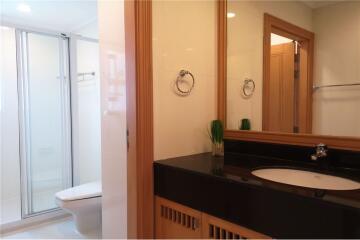 Modern 3+1bed 4bath 3 balconies, pet friendly & fully equipped kitchen in Phrom Phong