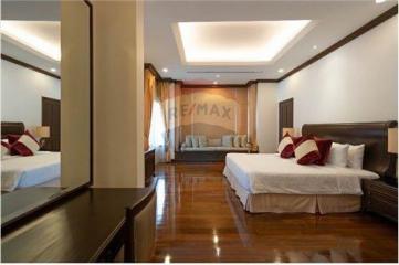 Luxury Villa Sathorn 4 Bedrooms 1 Family room