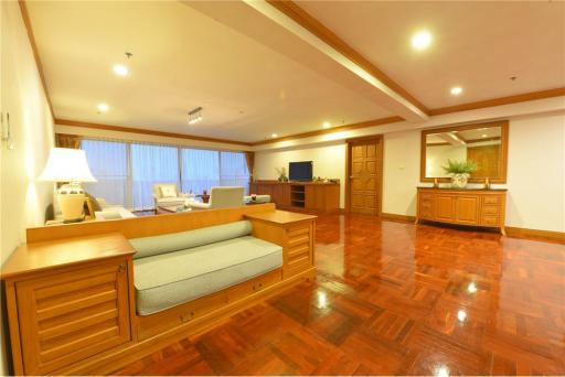 Luxury Residence @Phrom Phong For rent !!