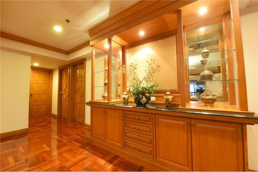 Luxury Residence @Phrom Phong For rent !!