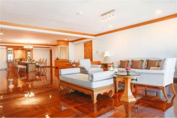 Luxury Residence Phrom Phong 4 Bedroom For rent !!