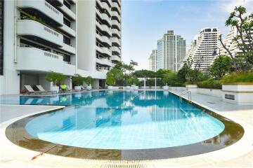 Luxury Residence Phrom Phong 4 Bedroom For rent !!