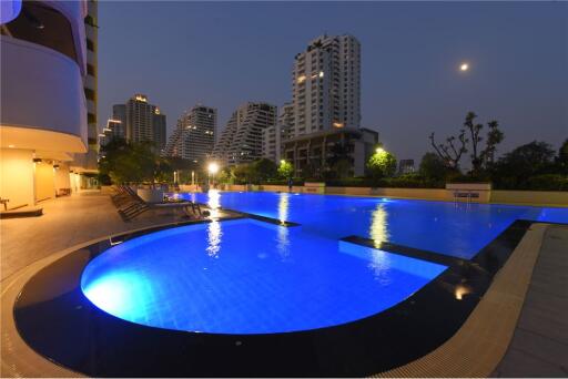 Luxury Residence Phrom Phong 4 Bedroom For rent !! - 920071045-64