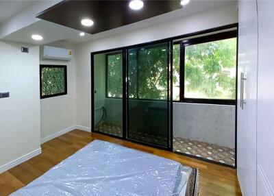 Newly built pet-friendly fully furnished BTS Phrom Phong. - 920071062-13