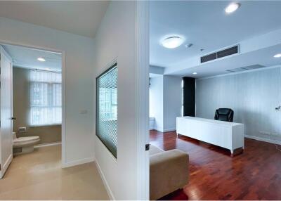 Pet freindly penthouse 4 beds Sukhumvit 24 BTS Phrakanong