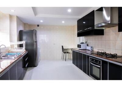 Newly renovated pet-friendly fully furnished BTS Phrom Phong. - 920071062-9