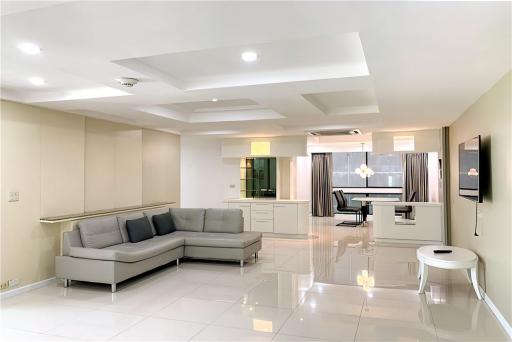 Newly renovated with modern style condominium pet-friendly located on Sukhumvit 24 - 920071062-7