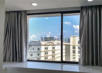 Newly renovated with modern style condominium pet-friendly located on Sukhumvit 24 - 920071062-7