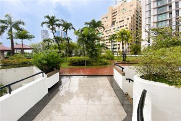 Condo for sale penthouse 3+1 beds Moon Tower Sukhumvit 59 BTS Thonglor