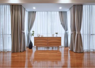 Covid Price! Langsuan Ville 2 Bed, Chidlom BTS