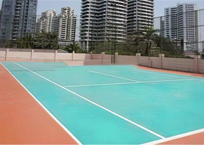 Tennis any one?   This huge 3 bed is for you1 - 920071001-9315