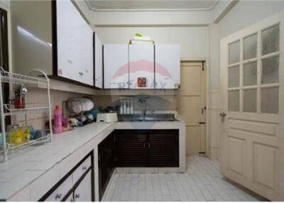 Available For Rent Single House Close to BTS Nana - 920071001-6801