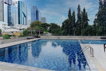 pet friendly 4 bedrooms big balcony Asoke