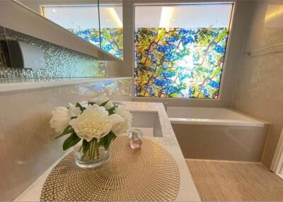 Spacious bright luxury unit on high floor Phrompon - 920071001-8959