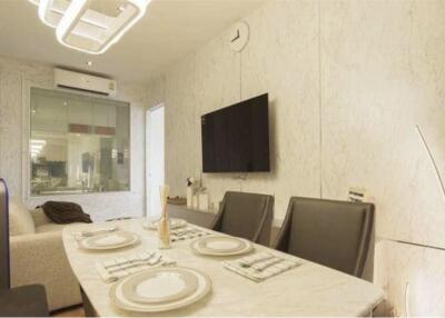 Luxury beautiful condo in downtown soi 24