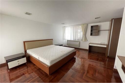 Pet friendly spacious with 3  balconies in soi 24