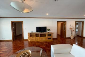 Spacious Pet friendly unit sukhumvit 20