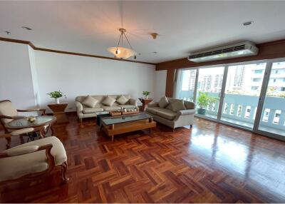 Spacious Pet friendly unit sukhumvit 20 - 920071001-8999