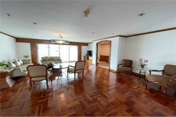 Spacious Pet friendly unit sukhumvit 20