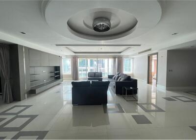 Whole floor penthouse in sukhumvit 24 - 920071001-8984