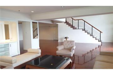 Duplex 4 Bedrooms / For Rent /   Promphong BTS - 920071001-8654