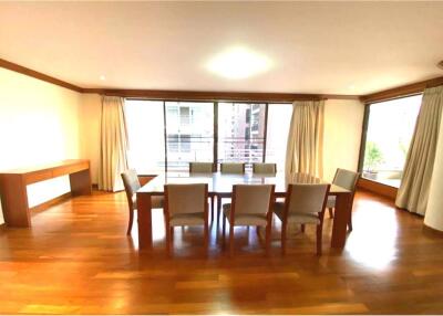 Spacious 3 Bedrooms For Rent Near BTS Asoke - 920071001-8490