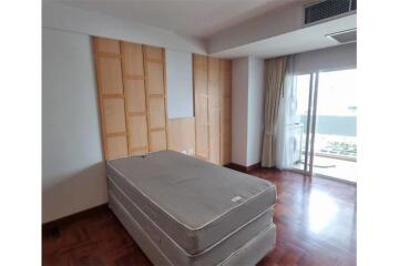 Special Co-vid Price Newly Apartment Pet Friendly 3 Beds For Rent Near BTS Phrompong Station