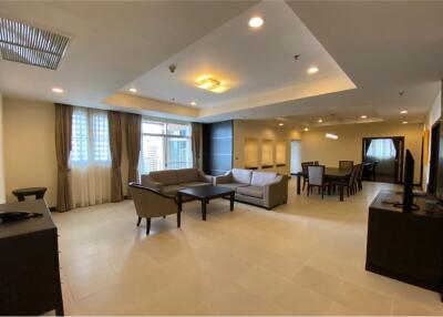 For rent pet friendly apartment 3 bedrooms Sukhumvit 19