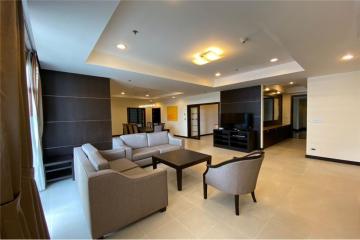 For rent pet friendly apartment 3 bedrooms Sukhumvit 19 BTS Asoke station