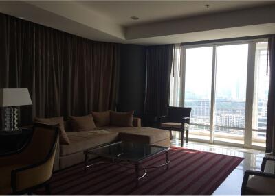 For Rent Spacious 2 Beds, Baan Rajprasong, BTS Rajdamri