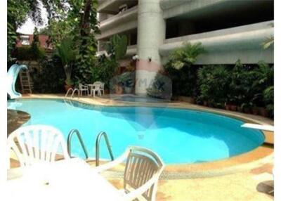 Large balcony 4 beds / For Rent / Asoke area - 920071001-4064