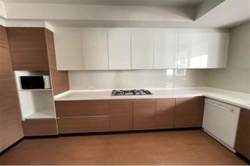 Pet Friendly low rise Apartment 3+1 Beds  For Rent BTS Nana