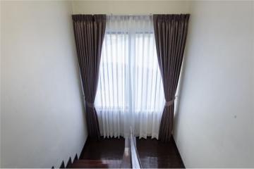 Townhome-Home Office 4 Stories, 7 Beds For Sale  Ekamai Close to Donki Mall