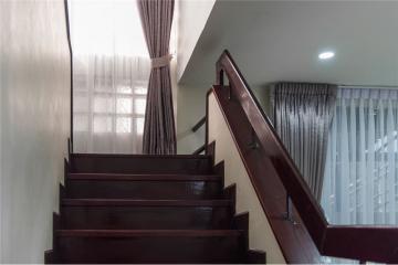 Townhome-Home Office 4 Stories, 7 Beds For Sale  Ekamai Close to Donki Mall