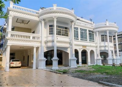 Roman House in Sathorn  For sale Special Price - 920071001-6553