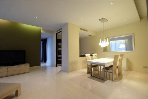 FOR RENT Spacious 2 Bedrooms The Infinity Condo