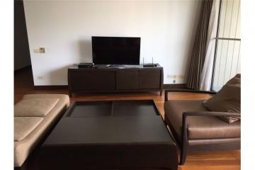 Apartment 3 Bedrooms For Rent in Ruamrudee