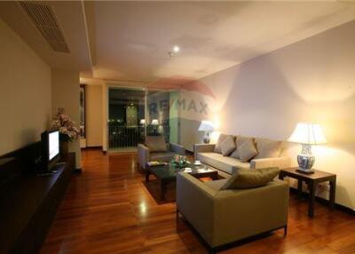 Promotion Price  3+1 Bedrooms with Balcony / For Rent / in Thonglor - 920071001-3943