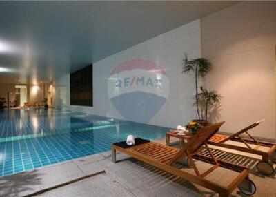 Promotion Price  3+1 Bedrooms with Balcony / For Rent / in Thonglor