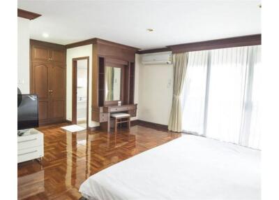 Apartment 4 Beds For Rent BTS Asoke