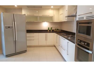 Apartmet 3 Bedrooms+Family room  For Rent near BTS Phromphong - 920071001-4684